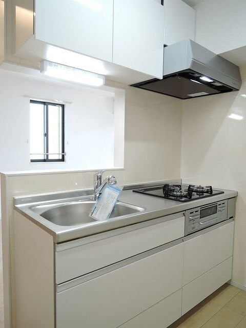 ルミエール モンドBの物件内観写真