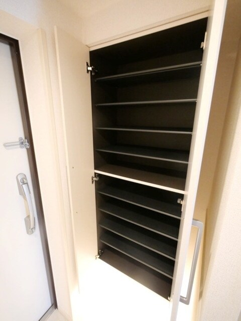 グランシャテーネの物件内観写真