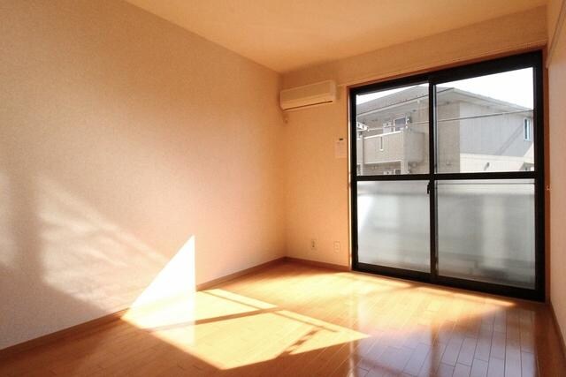 ジュネスIの物件内観写真