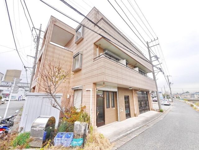 メゾンアルカンシェルの物件外観写真