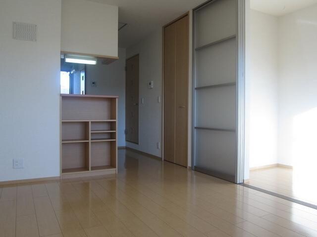 メゾンルミエールの物件内観写真