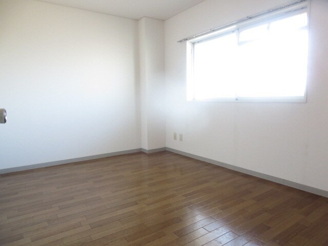 サンセヴィラージュの物件内観写真