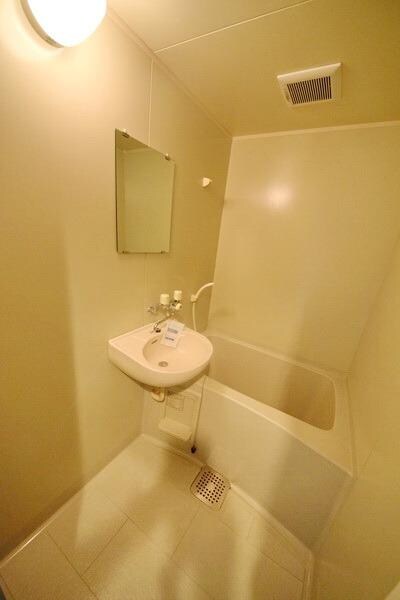 アドニスウエストの物件内観写真