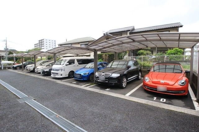 鶴牧ガーデンズの物件内観写真