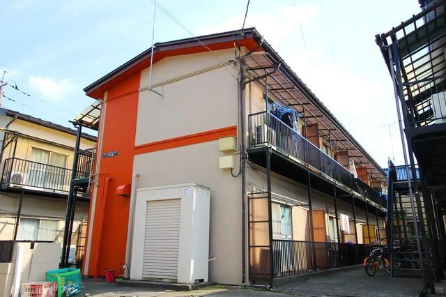 アースパックス1号棟の物件外観写真