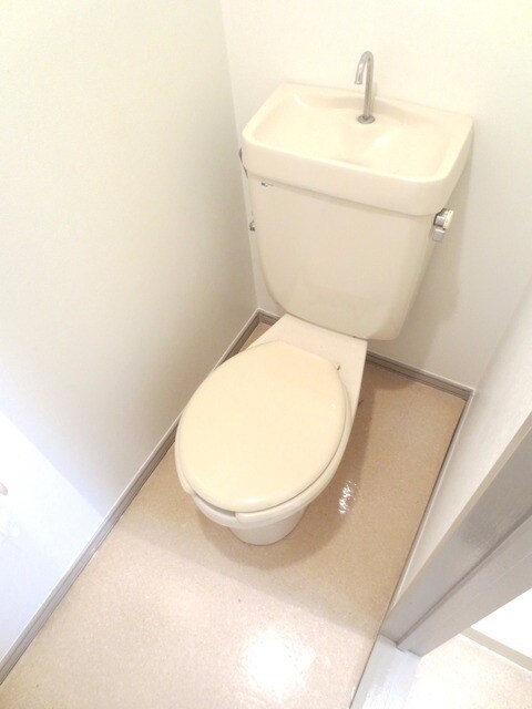 アベニュー成城2号館の物件内観写真