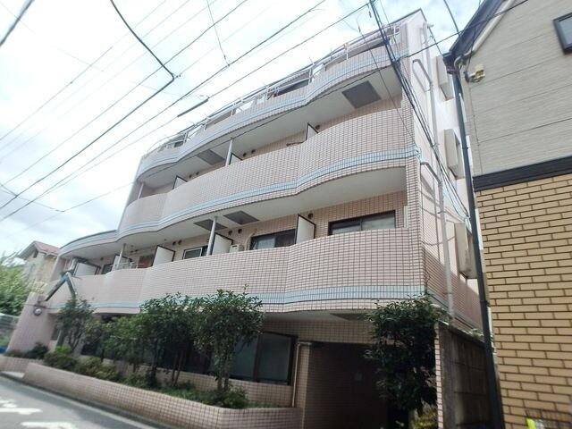 メゾン・ド・マニエールの物件外観写真