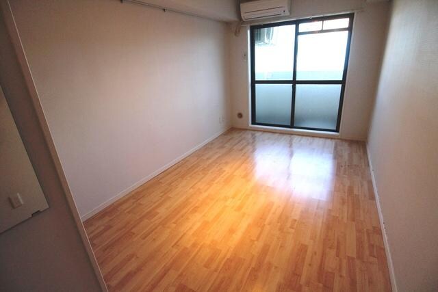 プリュメゾン駒沢の物件内観写真