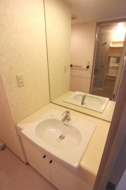 コスモリード三軒茶屋の物件内観写真