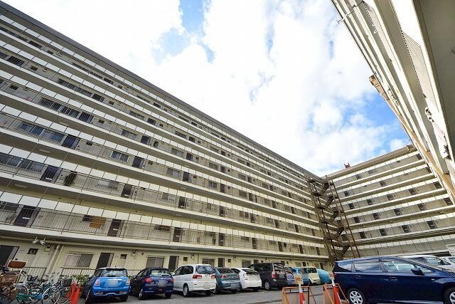 マンション国領の物件外観写真