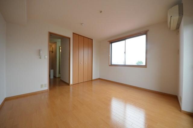 ドルフ国立の物件内観写真