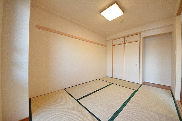 アーバンフラッツつつじヶ丘の物件内観写真