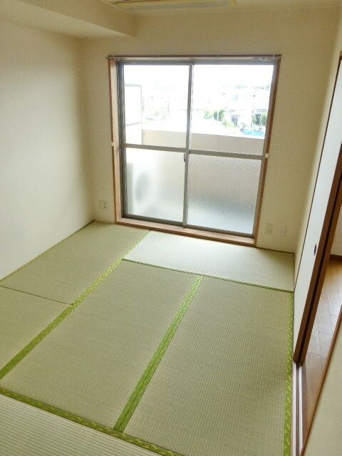 モンレーヴ染地の物件内観写真