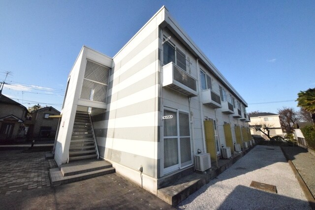 レオパレススワホームの物件外観写真