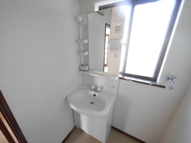 第2サンハイツ成田の物件内観写真