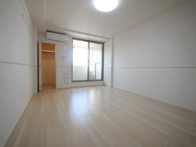 グランシャテーネの物件内観写真