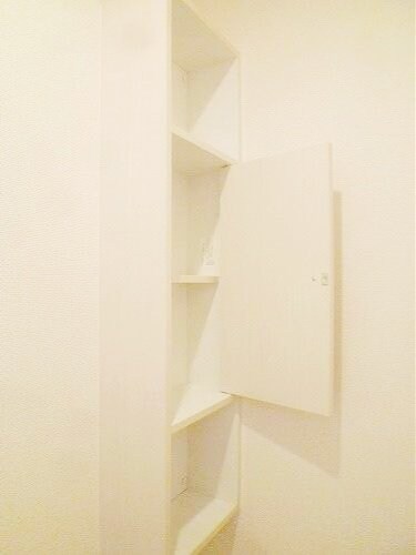 フラン・フィオーレBの物件内観写真