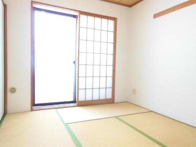 トライアーバンめじろ台の物件内観写真