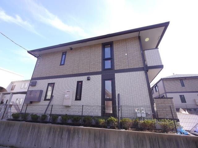 サヌールの物件外観写真