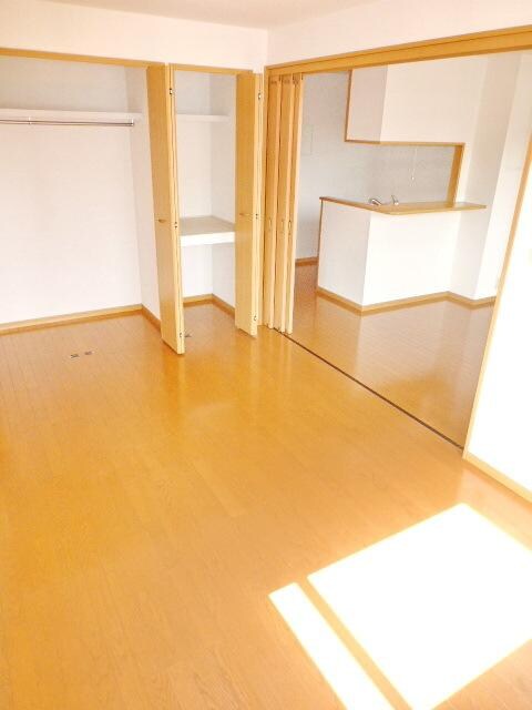 パインヒルズ参番館の物件内観写真