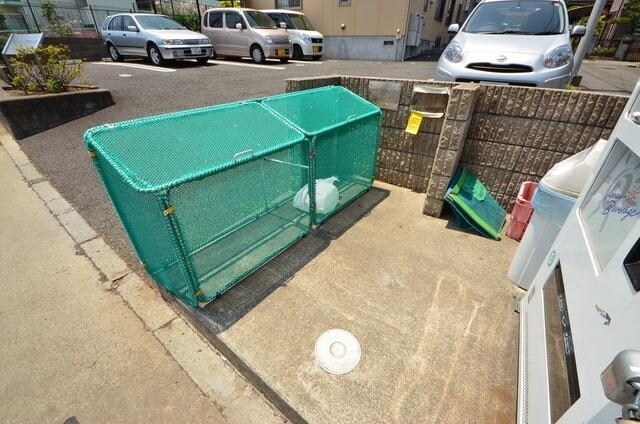 グレンツェ・アヴニールA・Bの物件内観写真