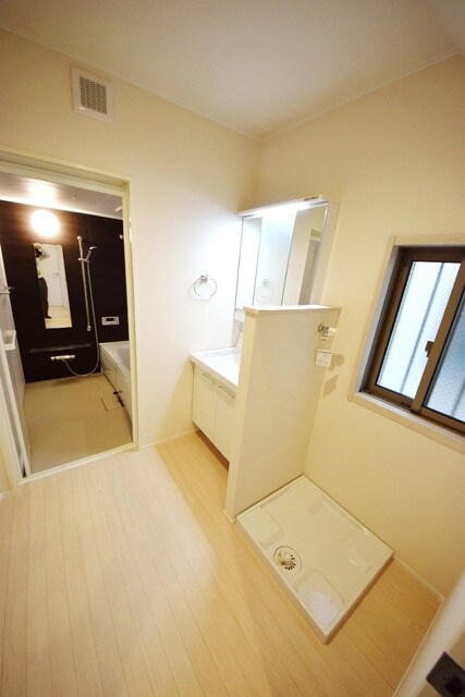 エルメゾン A棟の物件内観写真