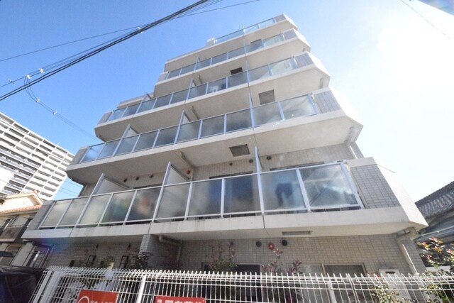 南新町マンションの物件外観写真