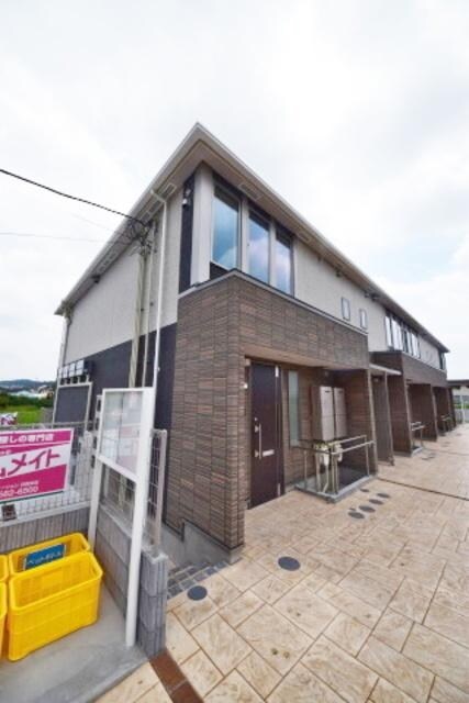 フィオーレ西平山の物件外観写真