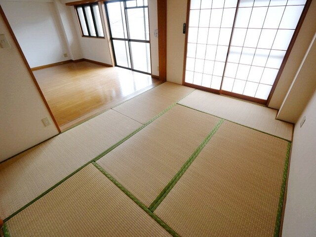 リフィーネめじろ台の物件内観写真