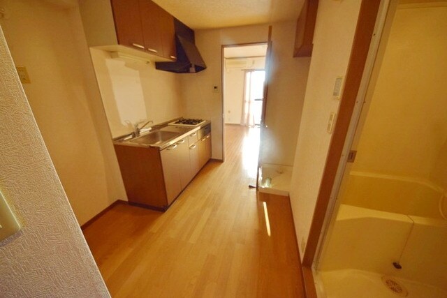 ウィングピュア壱番館の物件内観写真