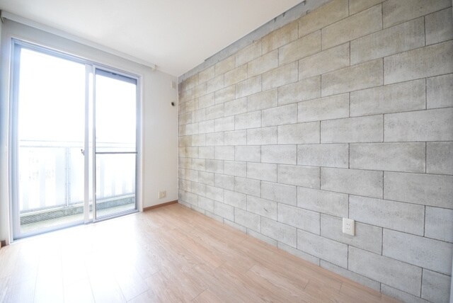 エルムコートの物件内観写真