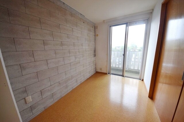 エルムコートの物件内観写真