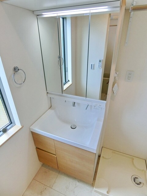 ウエストコート日野の物件内観写真