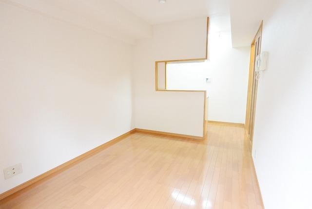 ドルフ喜多見の物件内観写真