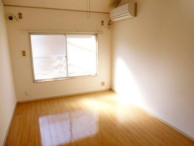 オヴュレンス烏山の物件内観写真