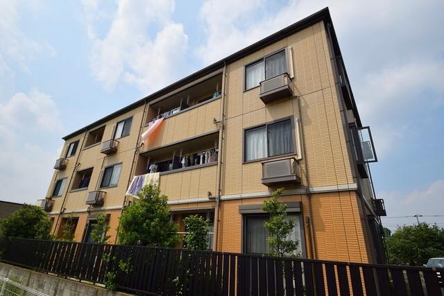 アムールシャンテ是政の物件外観写真