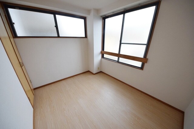 三鷹新川プラザの物件内観写真