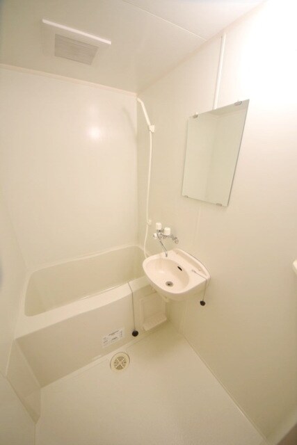 ヴィラ・ファミーユAの物件内観写真