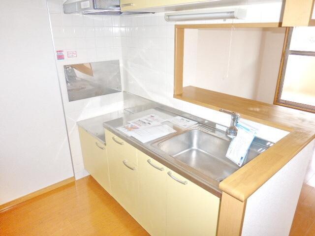 パインヒルズ参番館の物件内観写真