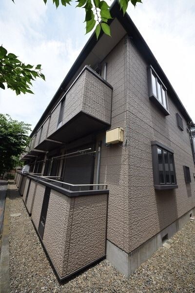 エメラルダスの物件外観写真