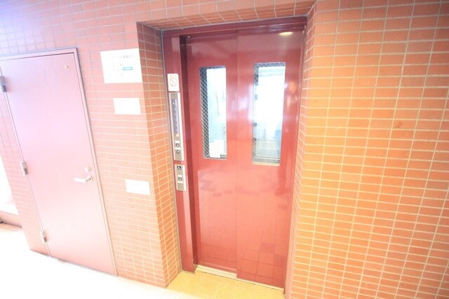 鶴牧ガーデンズの物件内観写真