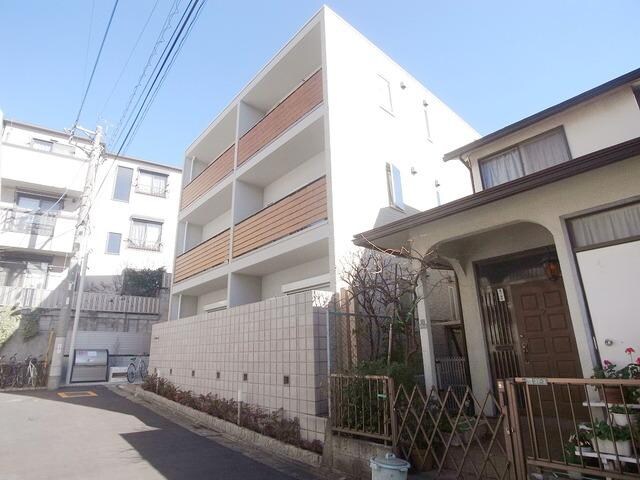 アン・ウィスタリアの物件外観写真