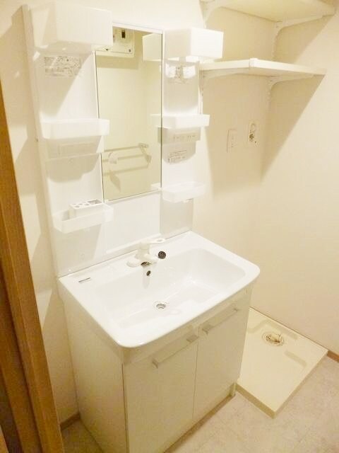 アン・ウィスタリアの物件内観写真