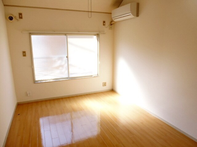 オヴュレンス烏山の物件内観写真