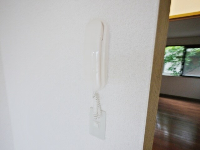 クイーンズコートの物件内観写真