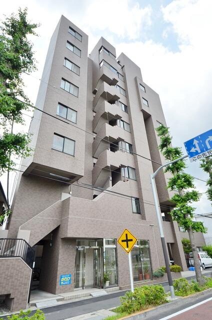 銀杏館の物件外観写真