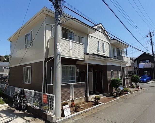 グランパンIの物件外観写真