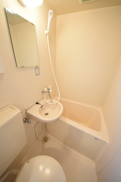 ルーブル子安の物件内観写真