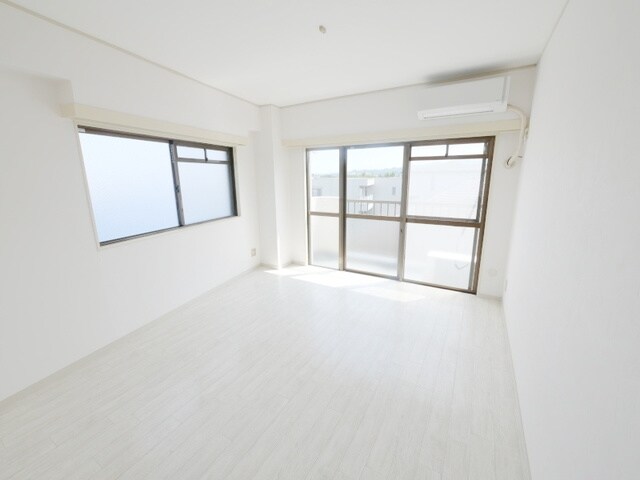 ロイヤルタウン下九沢の物件内観写真