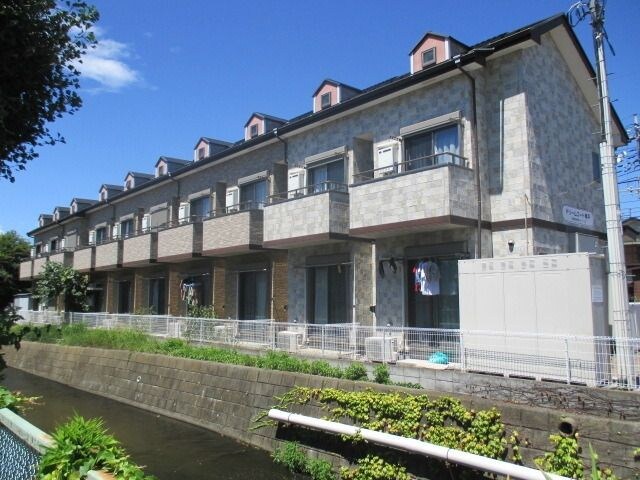 ドリームコート南平の物件外観写真